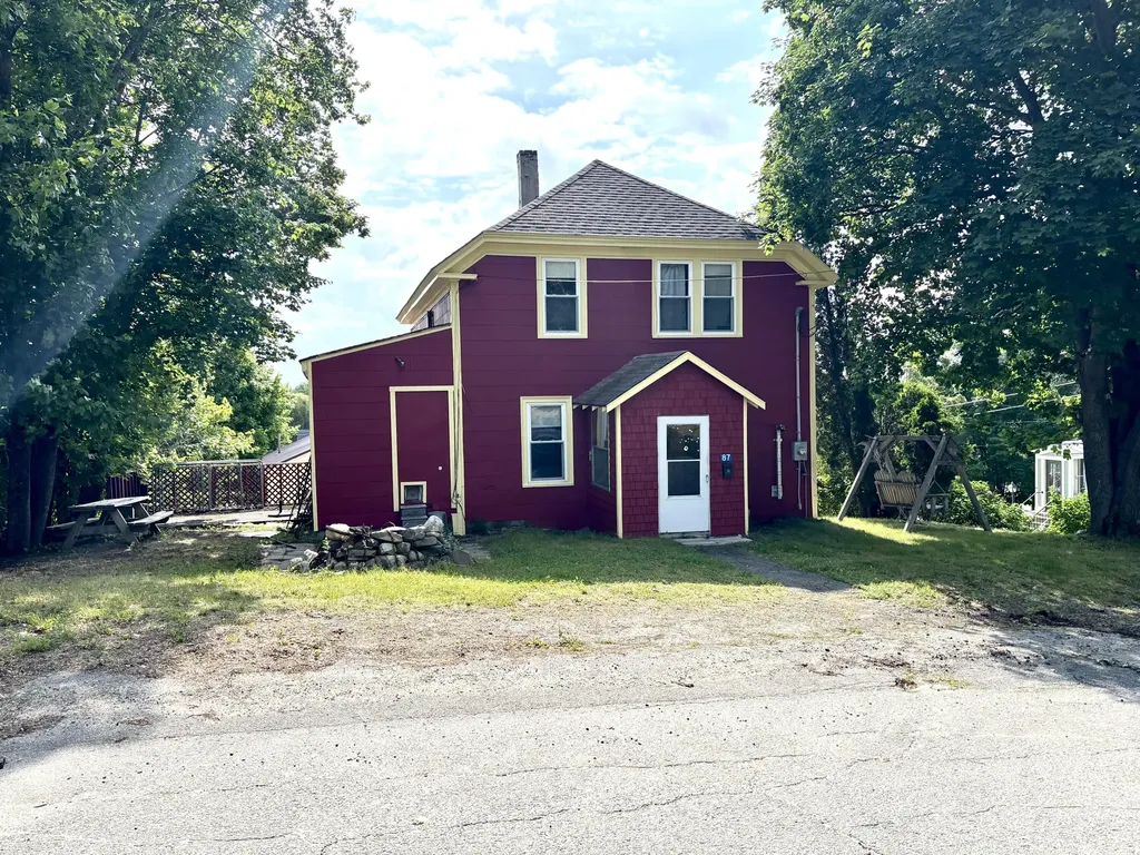 85 School Street Millinocket ME 04462