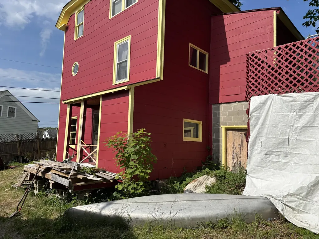 85 School Street Millinocket ME 04462