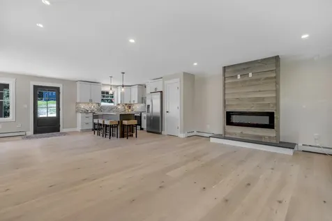 52 Woodbrey Lane Standish ME 04084