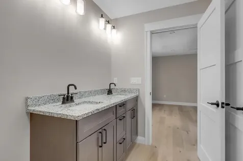 52 Woodbrey Lane Standish ME 04084