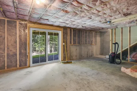 52 Woodbrey Lane Standish ME 04084
