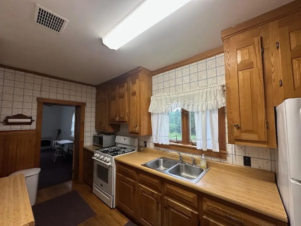 38 Mount Ephraim Road Searsport ME 04974