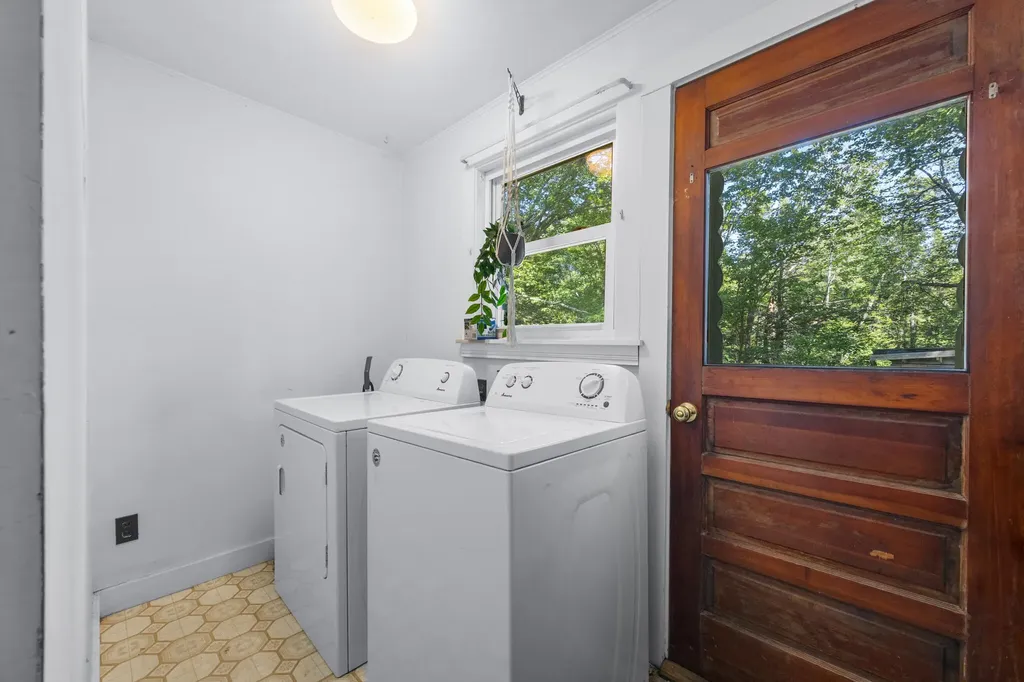 111 Bass Harbor Road Southwest Harbor ME 04679