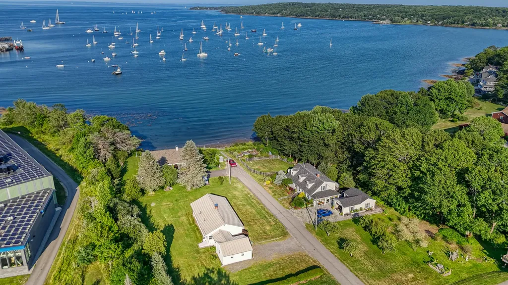 20 Harborside Terrace Owls Head ME 04854