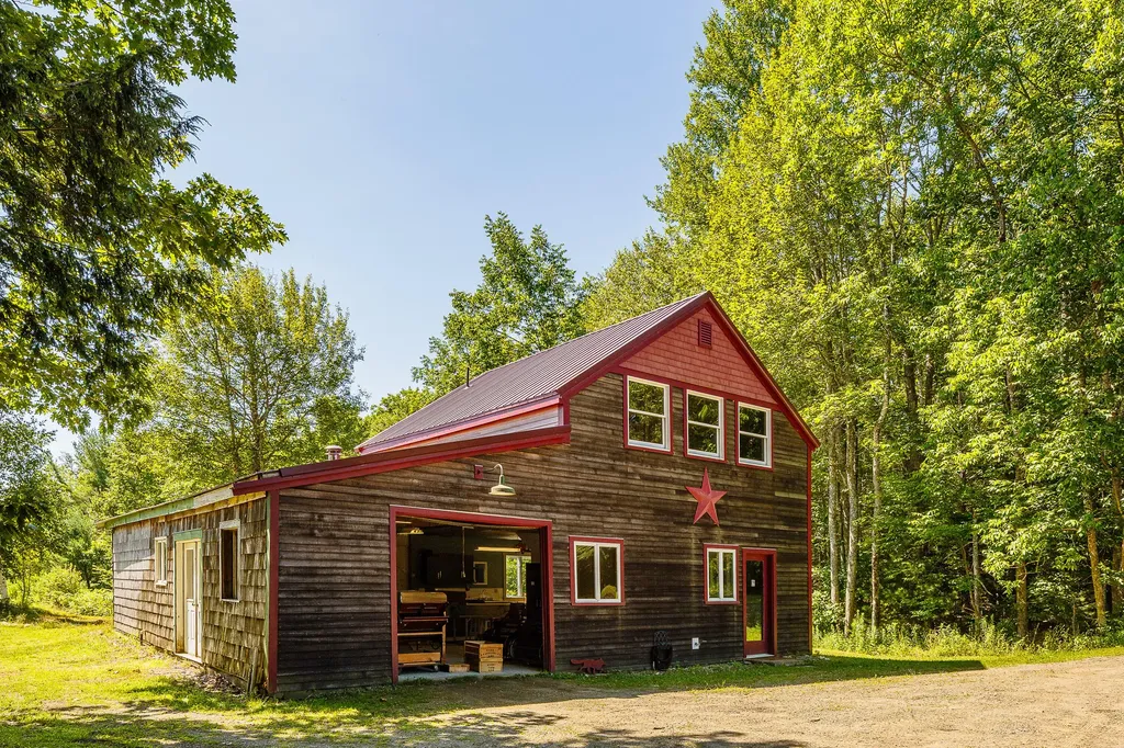 000 Heal Road Lincolnville ME 04849