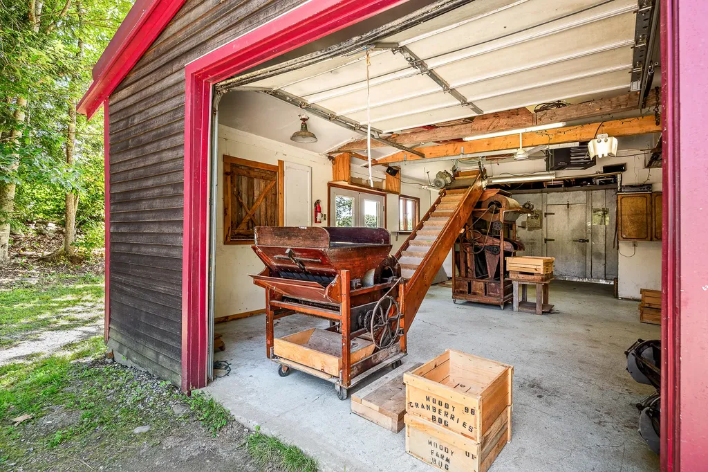 000 Heal Road Lincolnville ME 04849