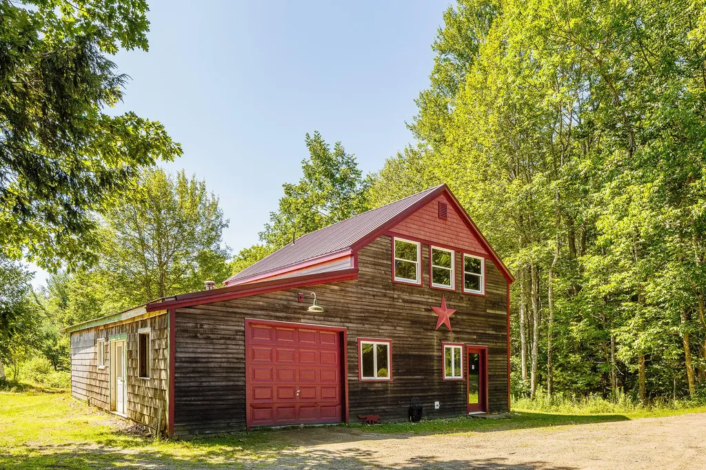 000 Heal Road Lincolnville ME 04849