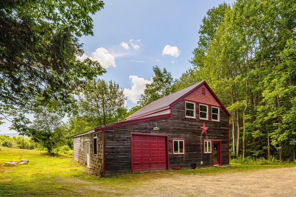 000 Heal Road Lincolnville ME 04849