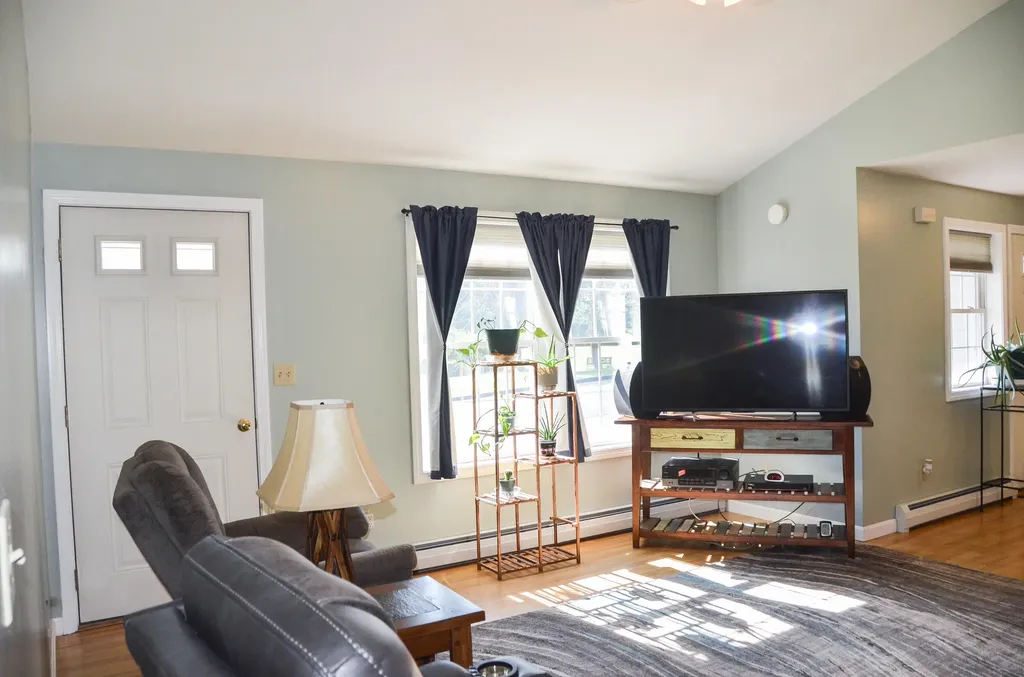 54 Pleasant Hill Road Augusta ME 04330