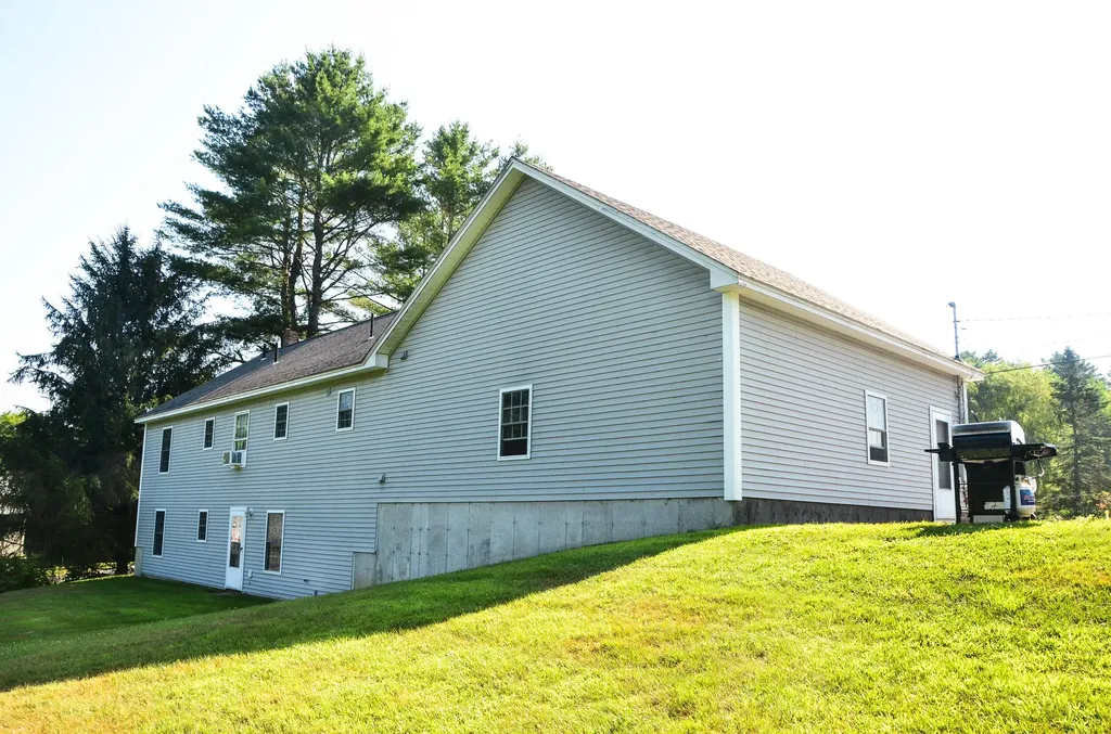 54 Pleasant Hill Road Augusta ME 04330