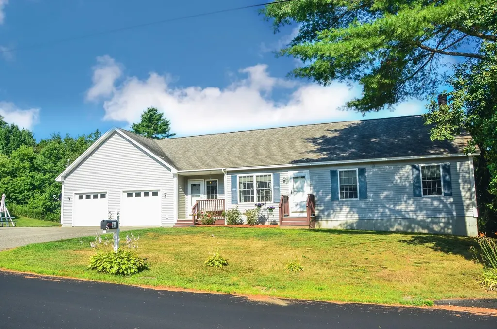 54 Pleasant Hill Road Augusta ME 04330