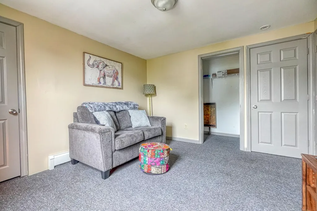 41 Dunn Street Auburn ME 04210