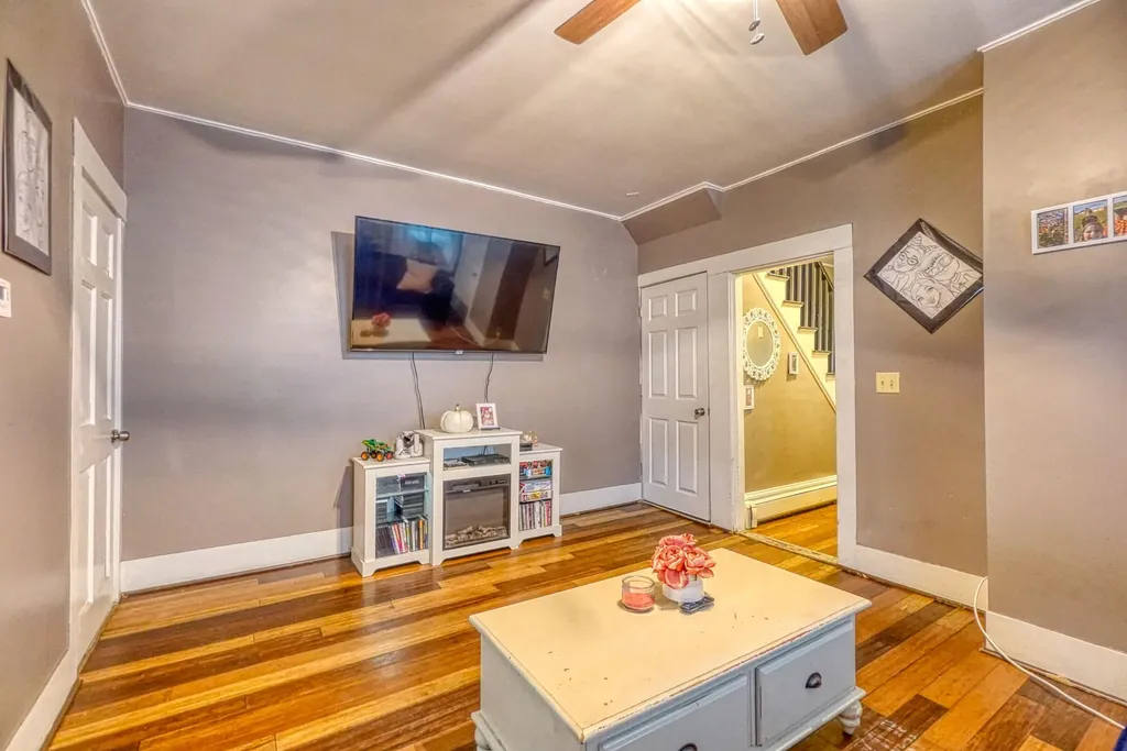 41 Dunn Street Auburn ME 04210