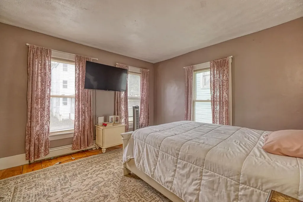 41 Dunn Street Auburn ME 04210