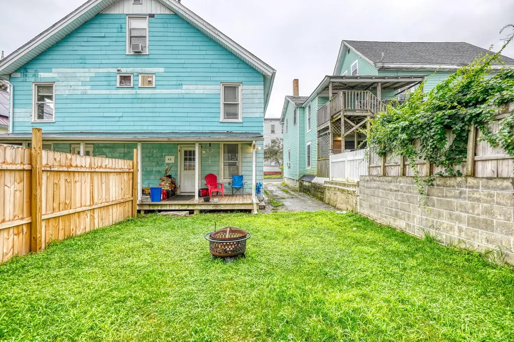 41 Dunn Street Auburn ME 04210