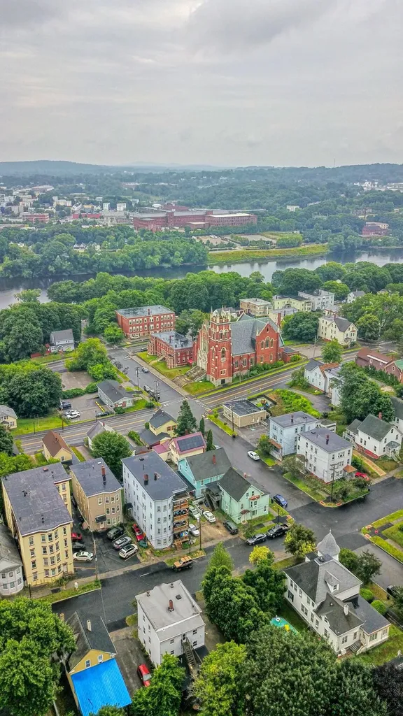 41 Dunn Street Auburn ME 04210
