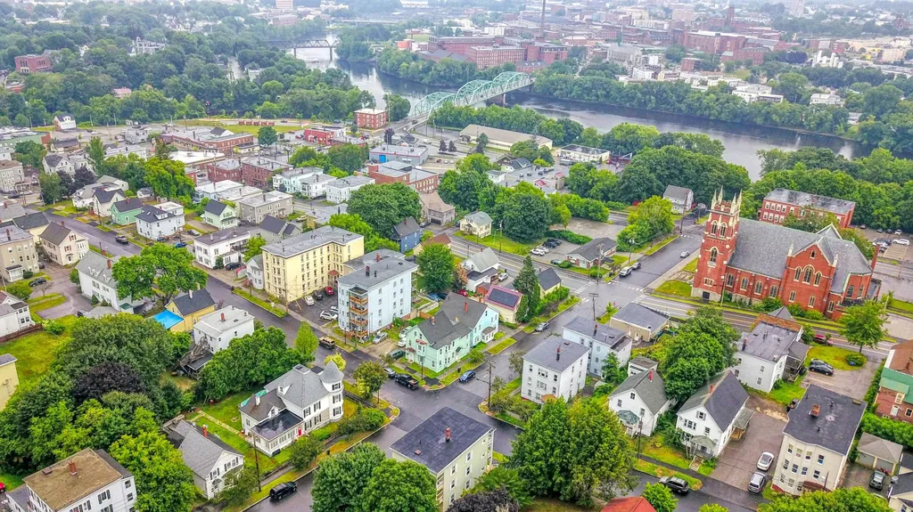 41 Dunn Street Auburn ME 04210