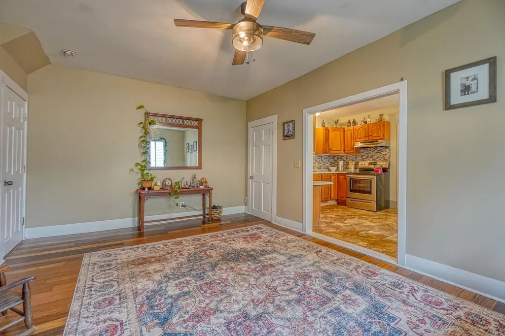 41 Dunn Street Auburn ME 04210