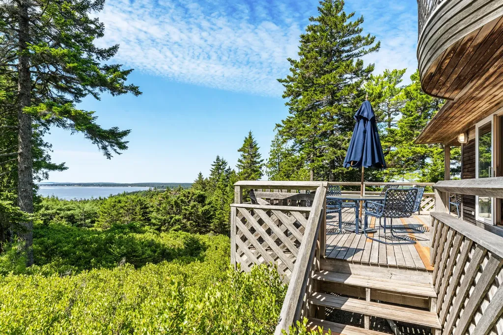 4 Highlands (Northeast Hrbr) Lane Mount Desert ME 04662