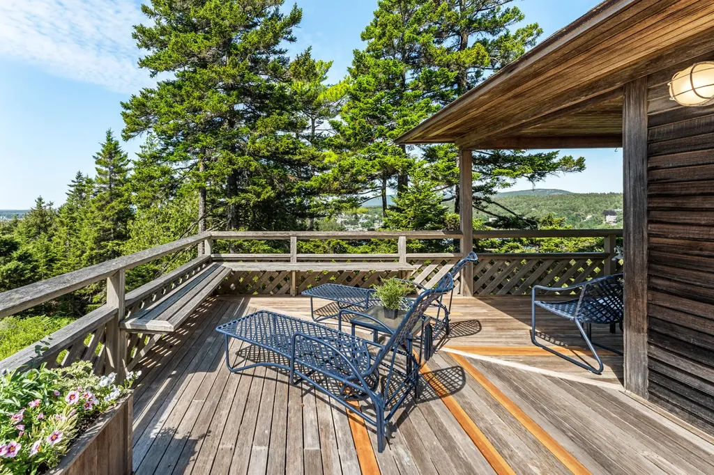 4 Highlands (Northeast Hrbr) Lane Mount Desert ME 04662