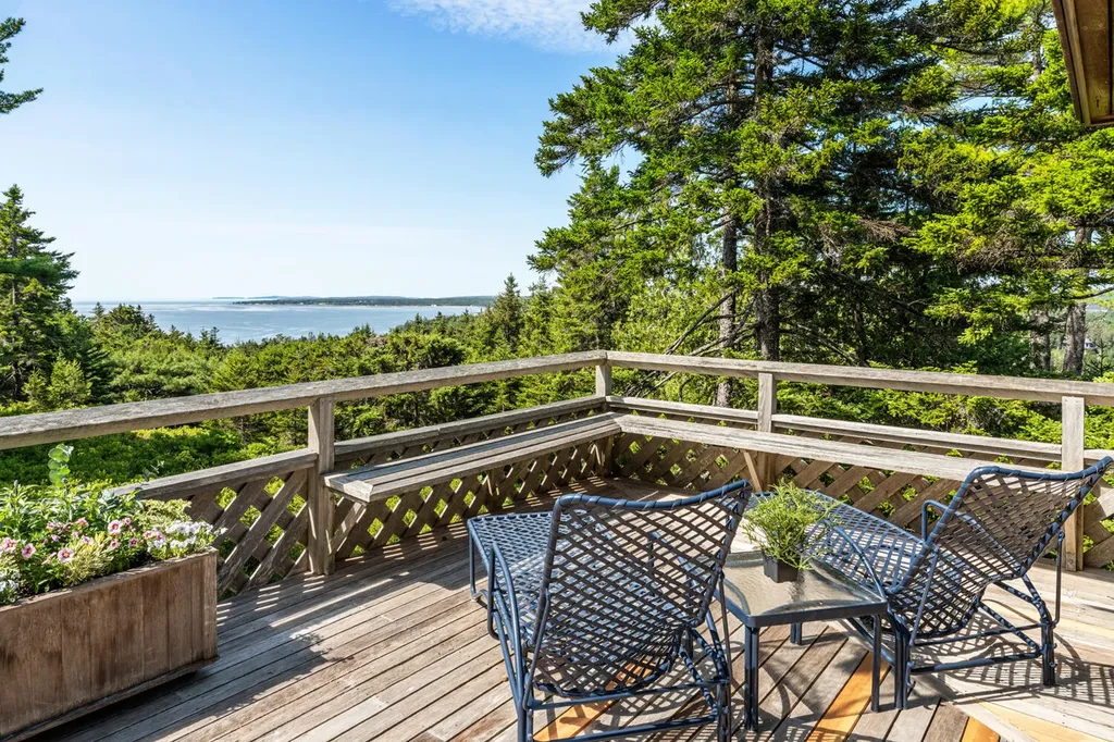 4 Highlands (Northeast Hrbr) Lane Mount Desert ME 04662