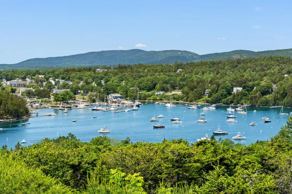 4 Highlands (Northeast Hrbr) Lane Mount Desert ME 04662