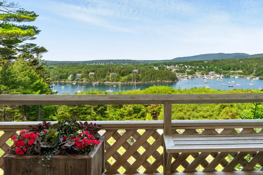 4 Highlands (Northeast Hrbr) Lane Mount Desert ME 04662