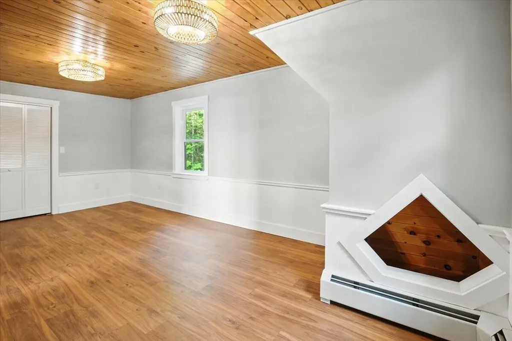 374 Pikes Hill Road Norway ME 04268