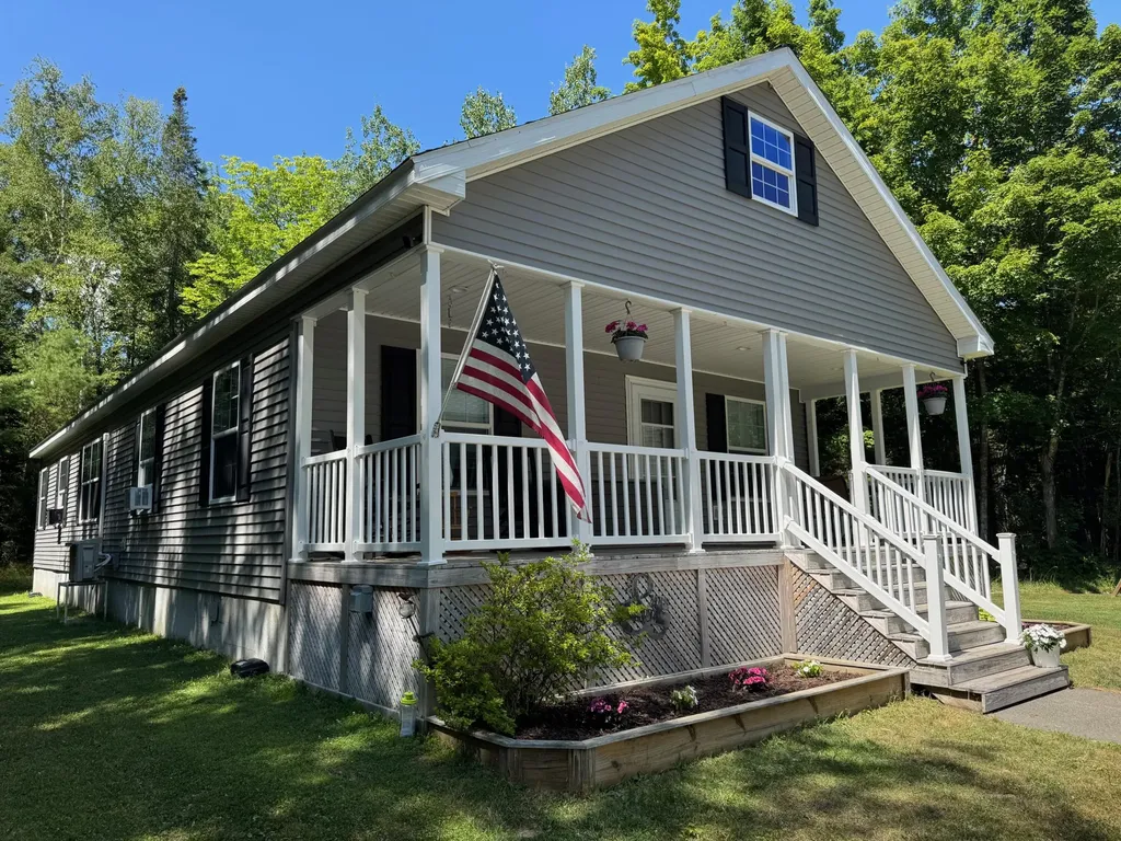 13 Merritt Drive Orono ME 04473