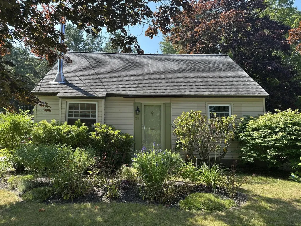 28 Hawthorne Street Brunswick ME 04011