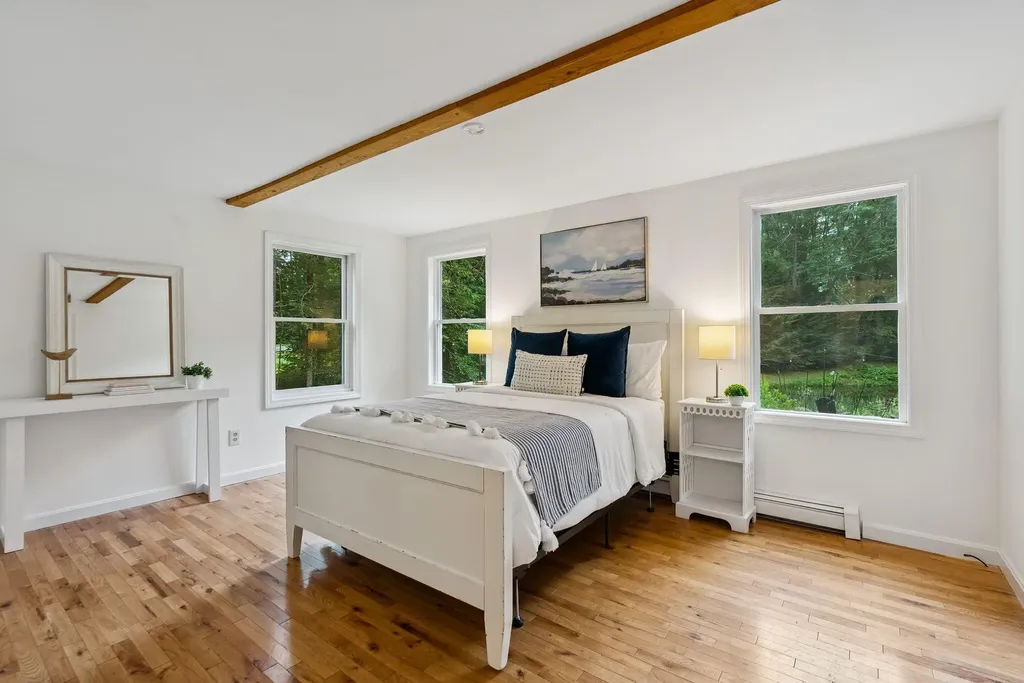 43 Lakeside Drive Falmouth ME 04105