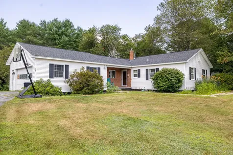 136 Davis Road Farmington ME 04938