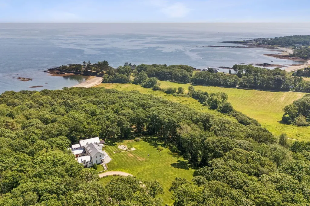 1200 Shore Road Cape Elizabeth ME 04107