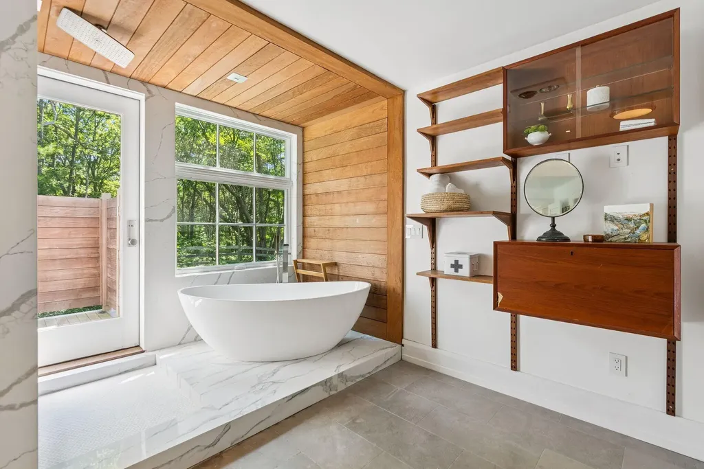 1200 Shore Road Cape Elizabeth ME 04107