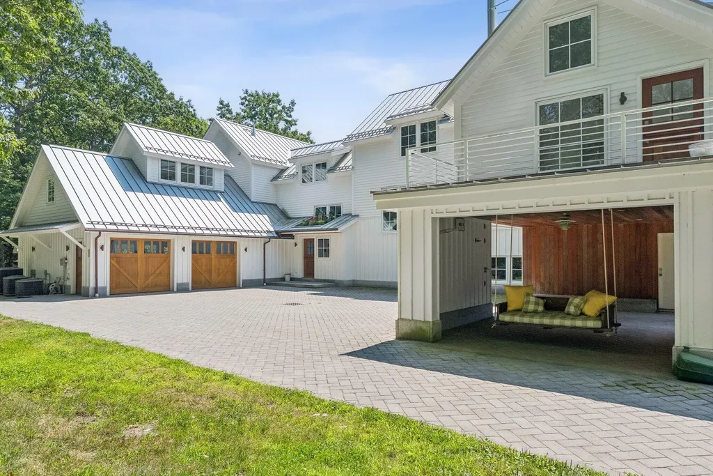 1200 Shore Road Cape Elizabeth ME 04107
