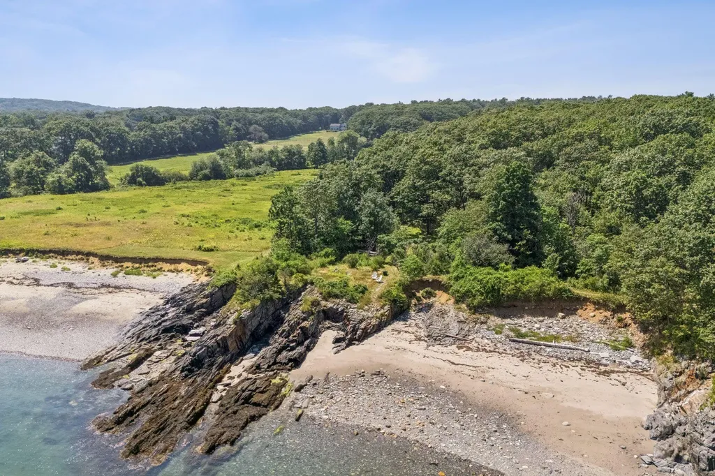 1200 Shore Road Cape Elizabeth ME 04107