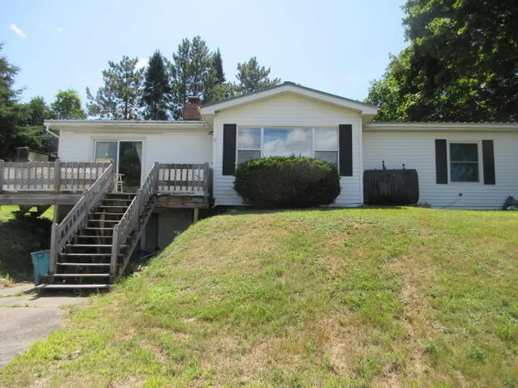 1 East Pittston Road Pittston ME 04345