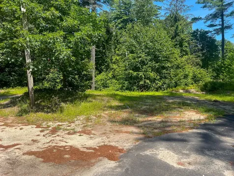 105 Meadow Road Raymond ME 04071