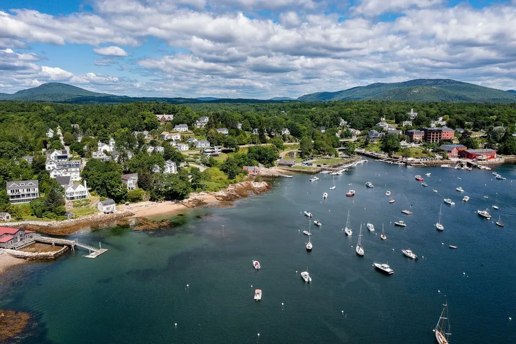 1 Ship Street Rockport ME 04856