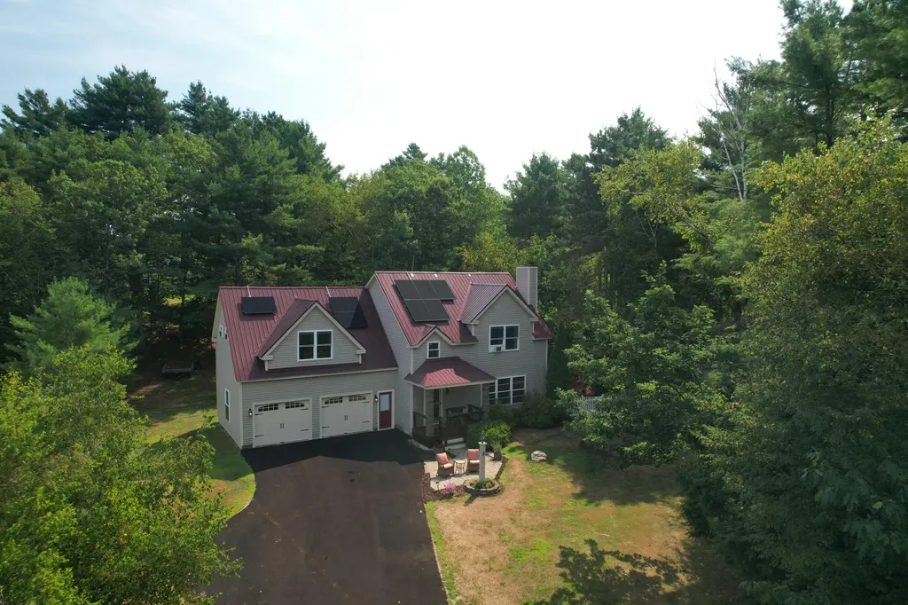 3 Heather Way Gorham ME 04038