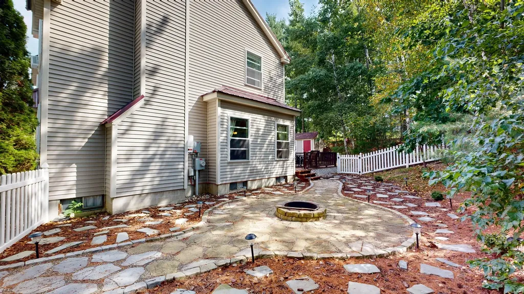 3 Heather Way Gorham ME 04038