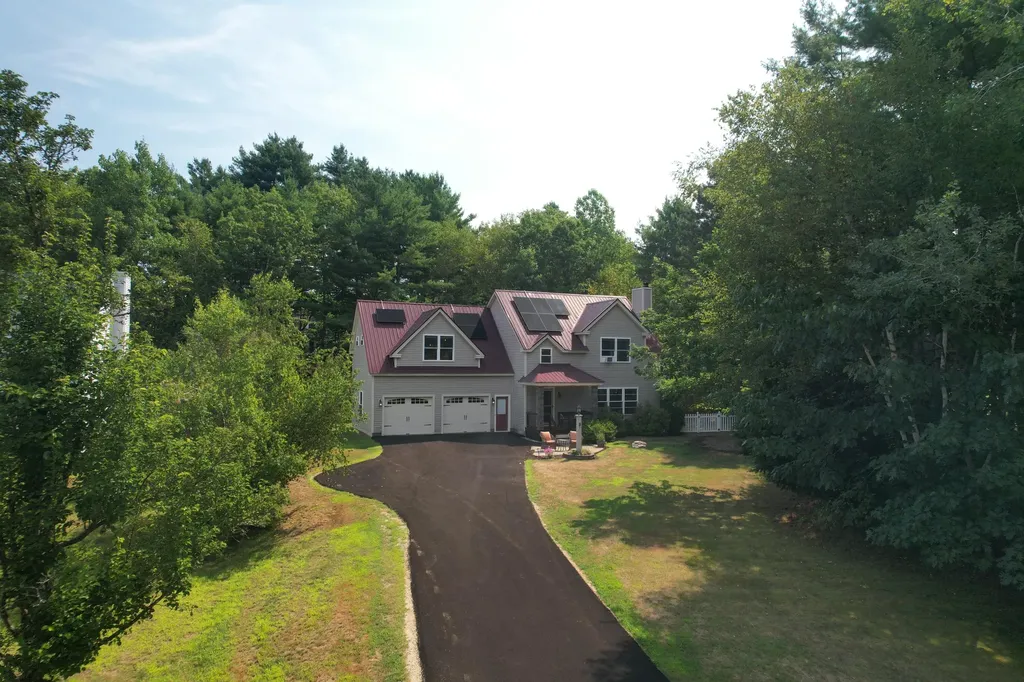 3 Heather Way Gorham ME 04038