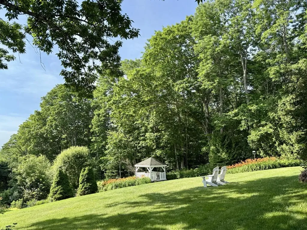 33 Sea View Drive Lincolnville ME 04849