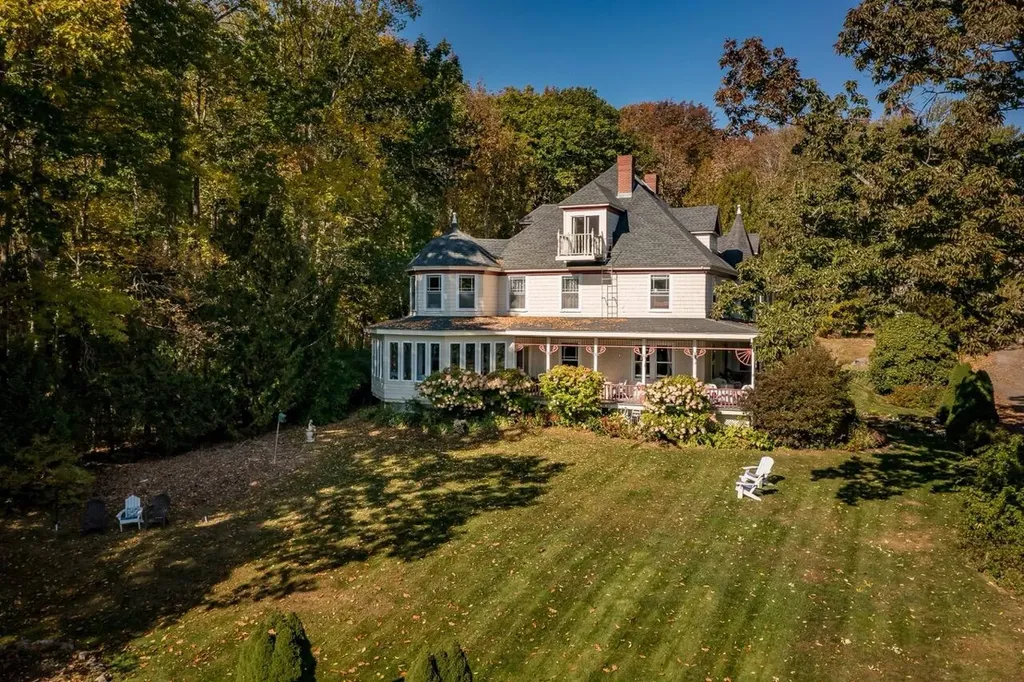 33 Sea View Drive Lincolnville ME 04849