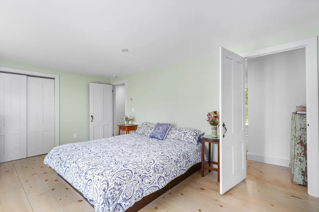 15 Doshen Place Penobscot ME 04476