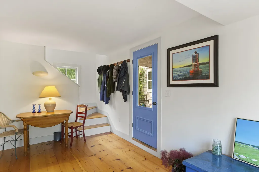 15 Doshen Place Penobscot ME 04476