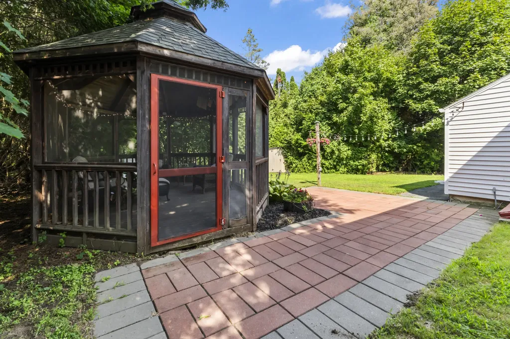 29 Carlson Street Westbrook ME 04092