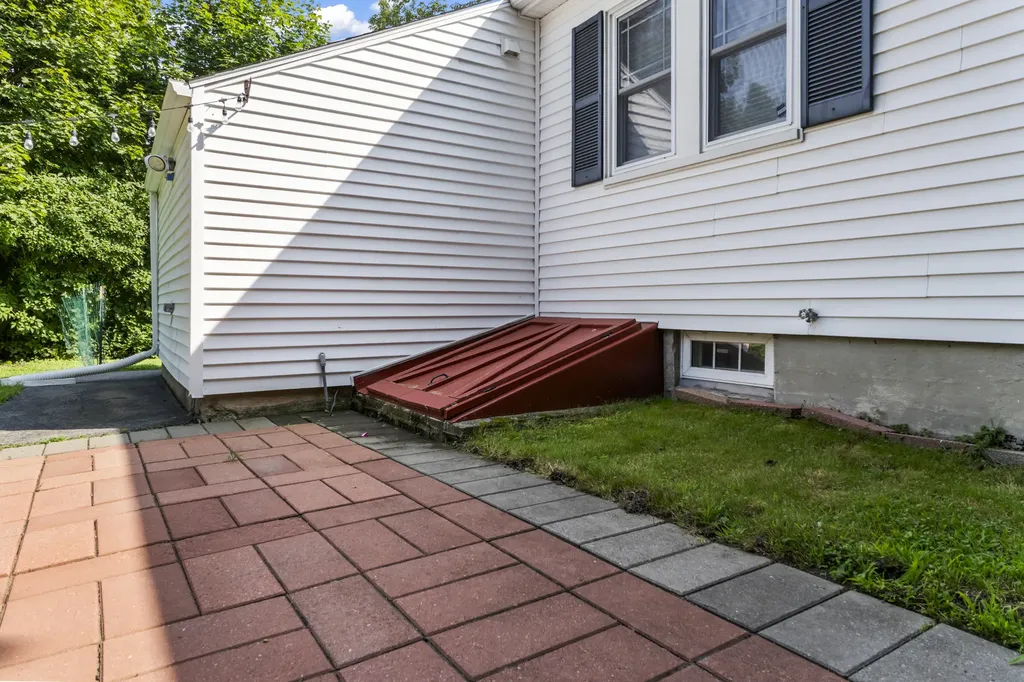 29 Carlson Street Westbrook ME 04092