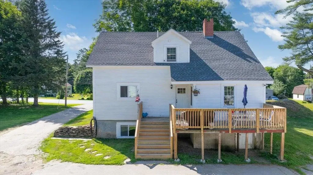 817 Riverside Drive Augusta ME 04330