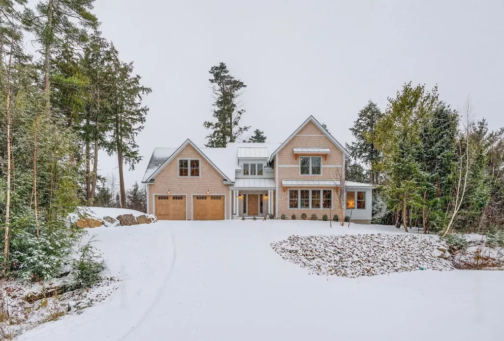 20 Parker Way Falmouth ME 04105